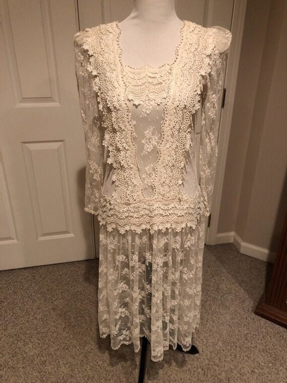 Vintage 1980's Sheer Cream Lace Victorian Drop Wai