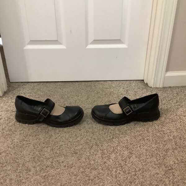 Vintage Soda black Mary Jane platform school girl shoes size 10-11/ Y2K shoes/
