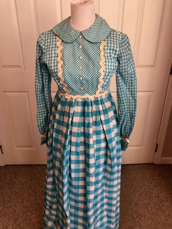 Vinatge 1970's Blue & White checkered gingham Prai