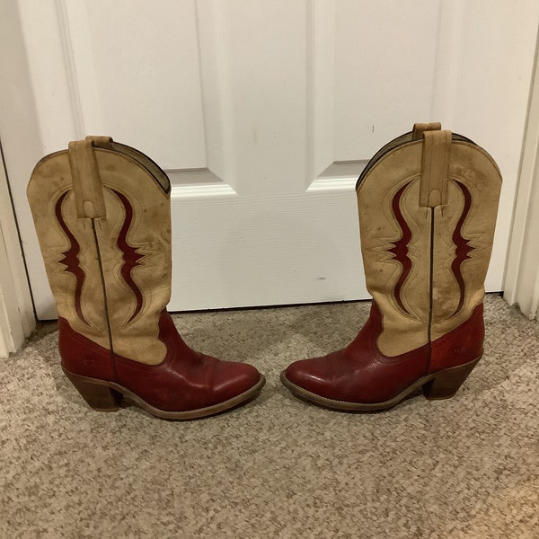 Vintage Frye Red & beige Western Cowboy pull on inlay wood heeled boots sz 6-7