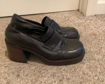 Vintage 90s Mixit black platform loafer chunky heel school girl boho Bratz shoes sz 11
