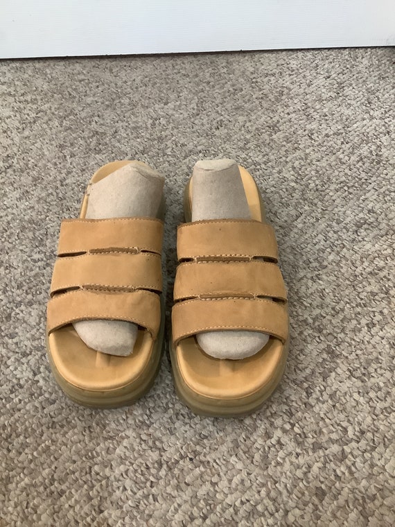 90s skechers platform sandals