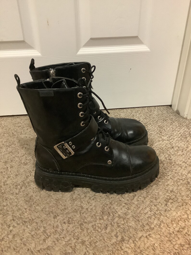 Vintage 90s Bongo Black Platform Lace 