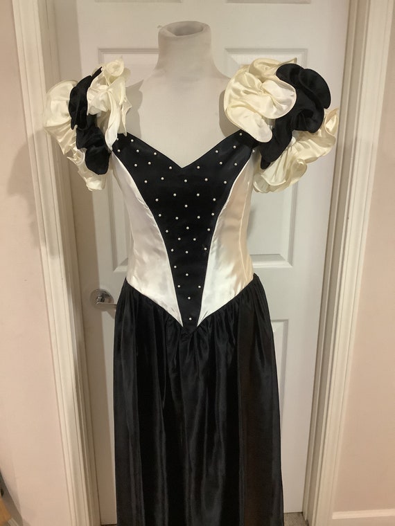 Vintage 90s Loralie Black & white Deep V princess… - image 2