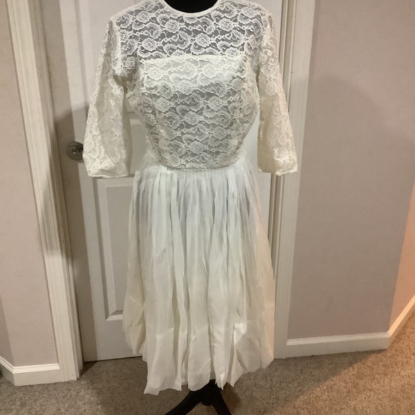 Vintage 50s 60s L,Aiglon white beautiful lace chiffon Cocktail dress sz S-M