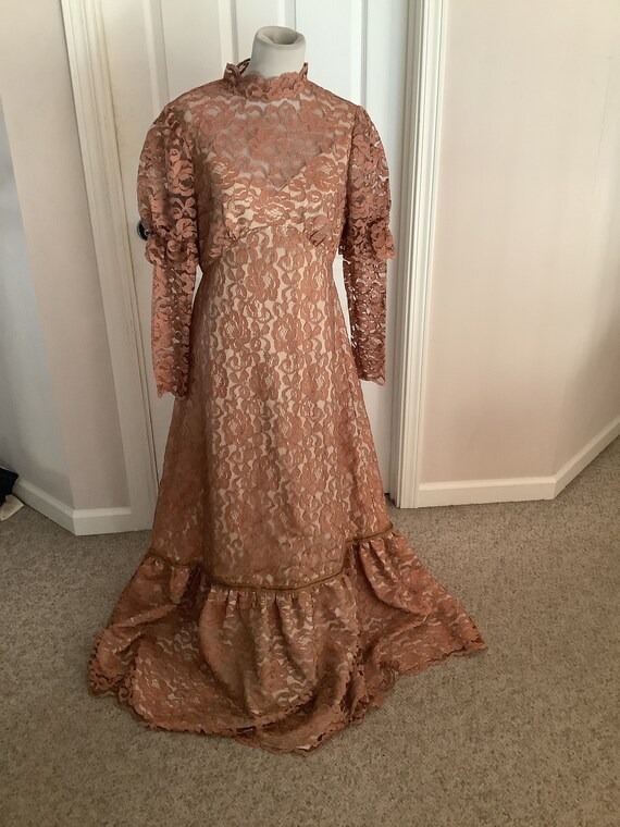 VTG Lois beige dentelle col haut victorien edouardien Downtown Abbey Bridgerton robe romantique a manches bouffantes t M L Etsy France