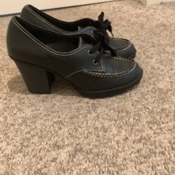 Vintage 90s Y2K Lower East Side platform black loafer chunky heel loafer school girl shoes sz 7-7.5