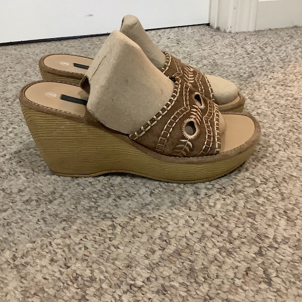 90s Cut Out Wedge - Etsy