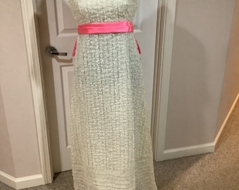 Vintage 1960s 70s white sheath long Maxi Homecoming Audrey Hepburn Prom Wedding dress with huge Pink Bow down back sz S-M