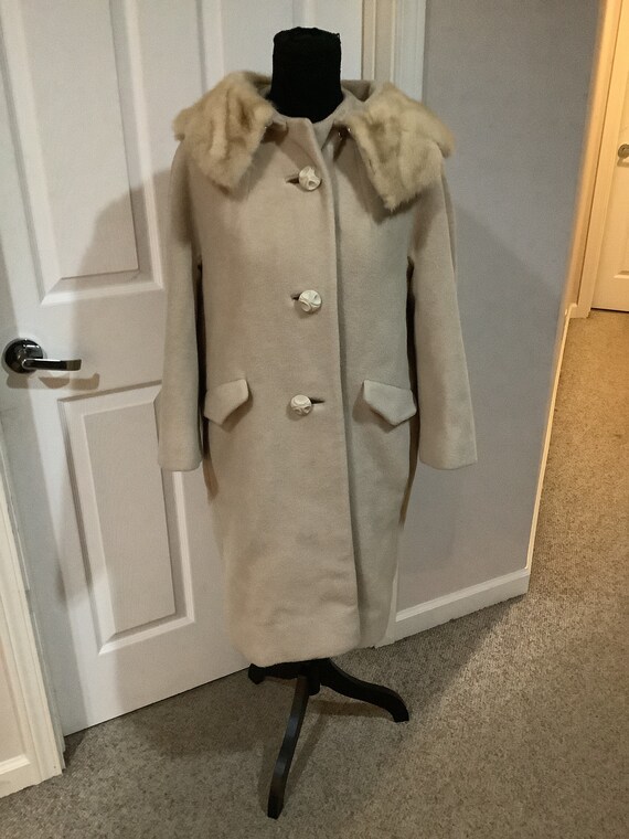 Vintage 50s 60s Fabulaire Tan Cream Swing Coat With Retro Buttons 