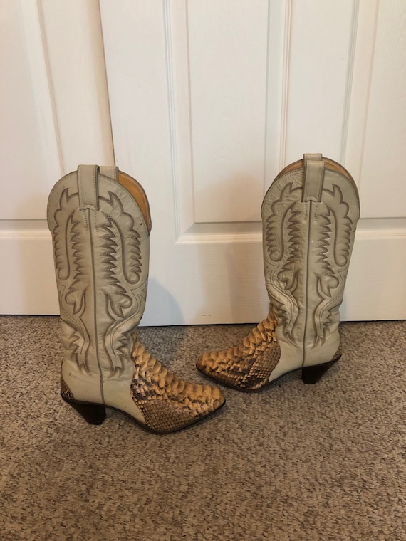 Laredo boots womens online