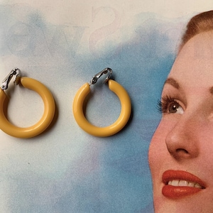 Vintage 40s butterscotch bakelite clip-on hoop earrings