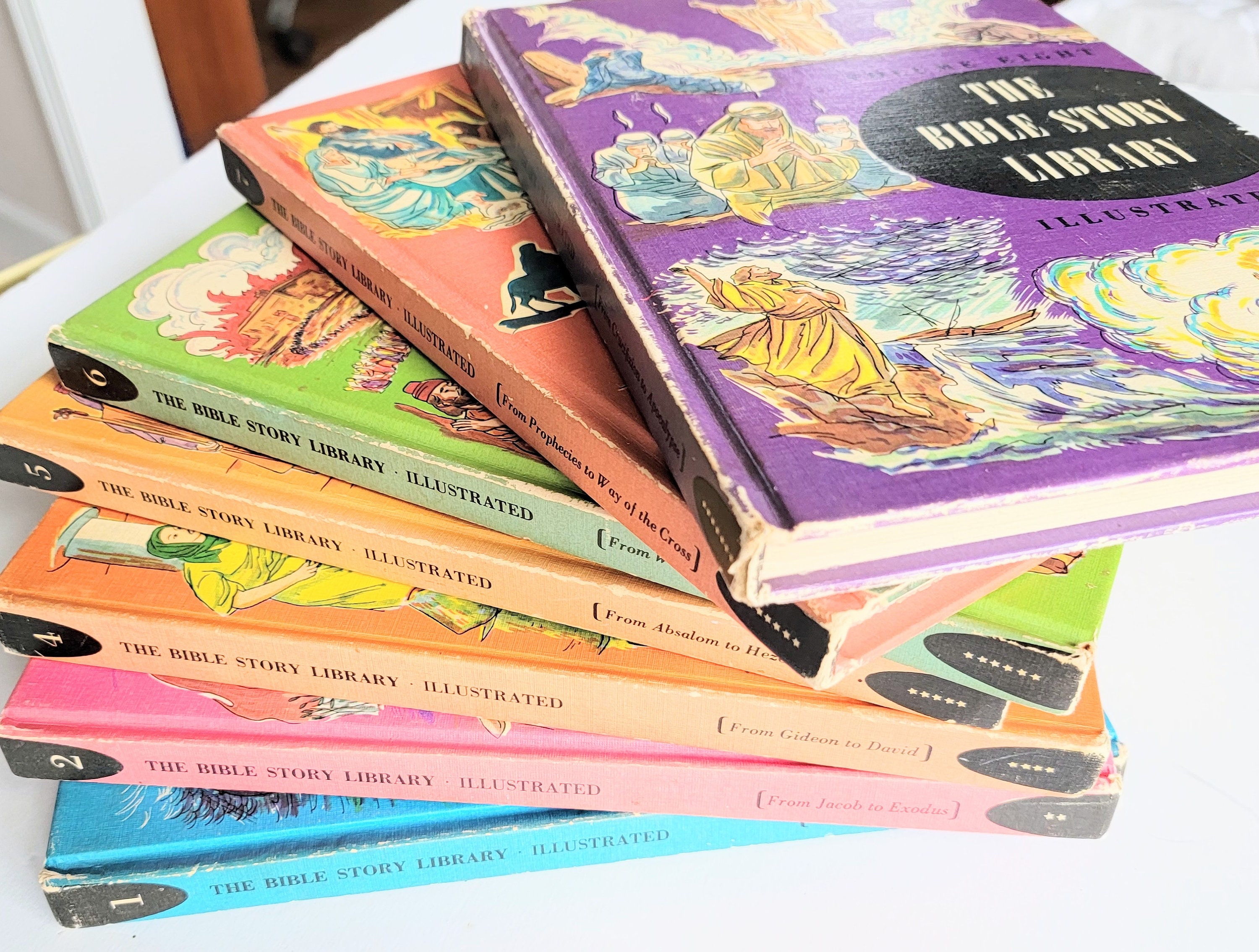 Histoires bibliques pour enfants.  7 tomes.  1963. Nombreuses illustrations.