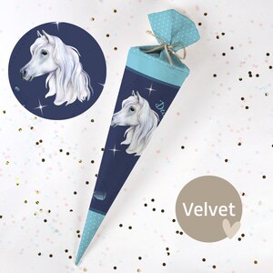 Cono escolar cosido con nombre - tela - ¡completo con cartón en blanco! Caballo Blanco - Diamantes - Terciopelo - Vel397