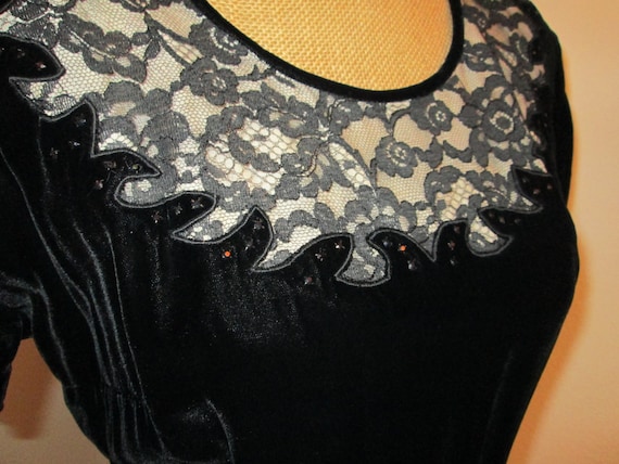 Black Velvet Vintage 1950s Lace Rhinestone Cockta… - image 1