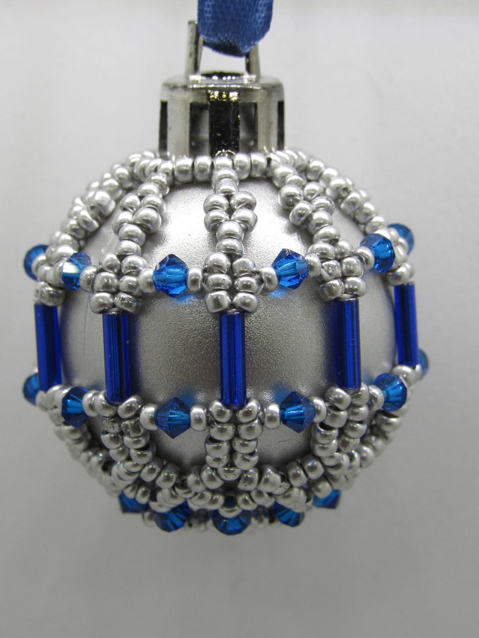 Beaded christmas balls