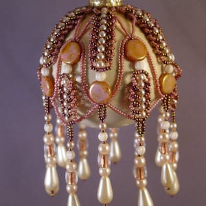 Patroon omslag ornament met kralen - Caterwalls