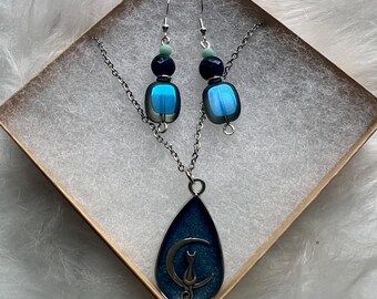 Over the Moon Necklace Set