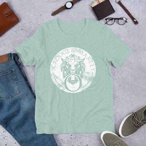 Charles Dickens&#39; Christmas Carol Scrooge & Marley Lion Head Door Knocker 1834 Distressed Round Sign Short-Sleeve Unisex T-Shirt