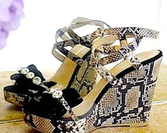 Vintage Designer Shoes Italian Strappy Snakeskin High Heel Sandals made in Rome