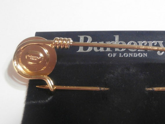 Signed Burberrys of London Pin Brooch Gold Plated… - image 7