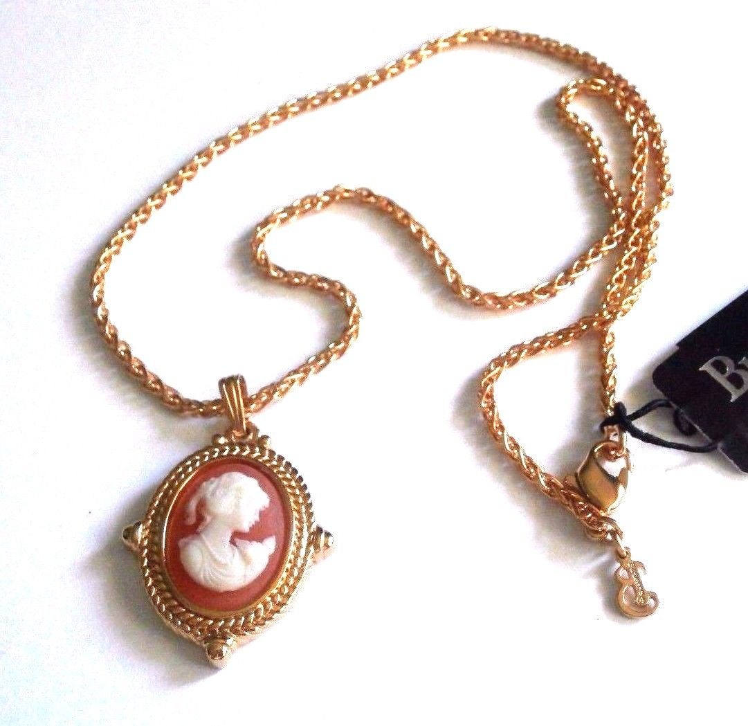 美品✨Burberry Necklace Gold Vintage Burberrys of London Signed Gold Plated Necklace With