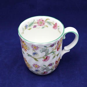 Minton Haddon Hall English Bone China Swirled Mug
