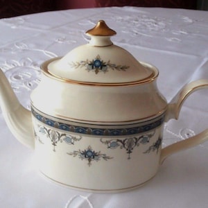Minton Grasmere Blue; Large  Tea Pot,  Fine Bone China: Made in England