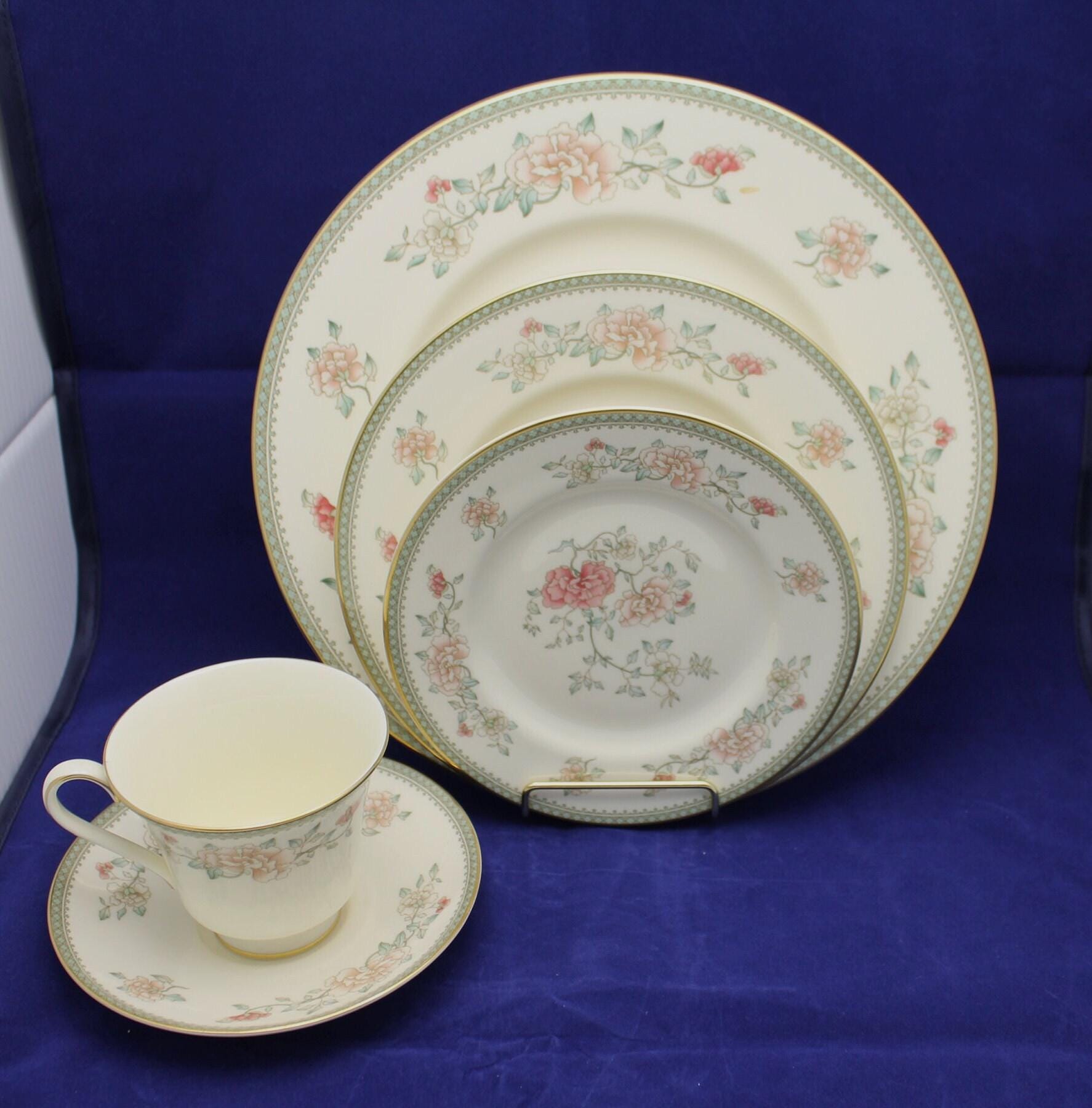 Minton Jasmine; 30 Piece Dinner Set, Fine Bone China: Made in
