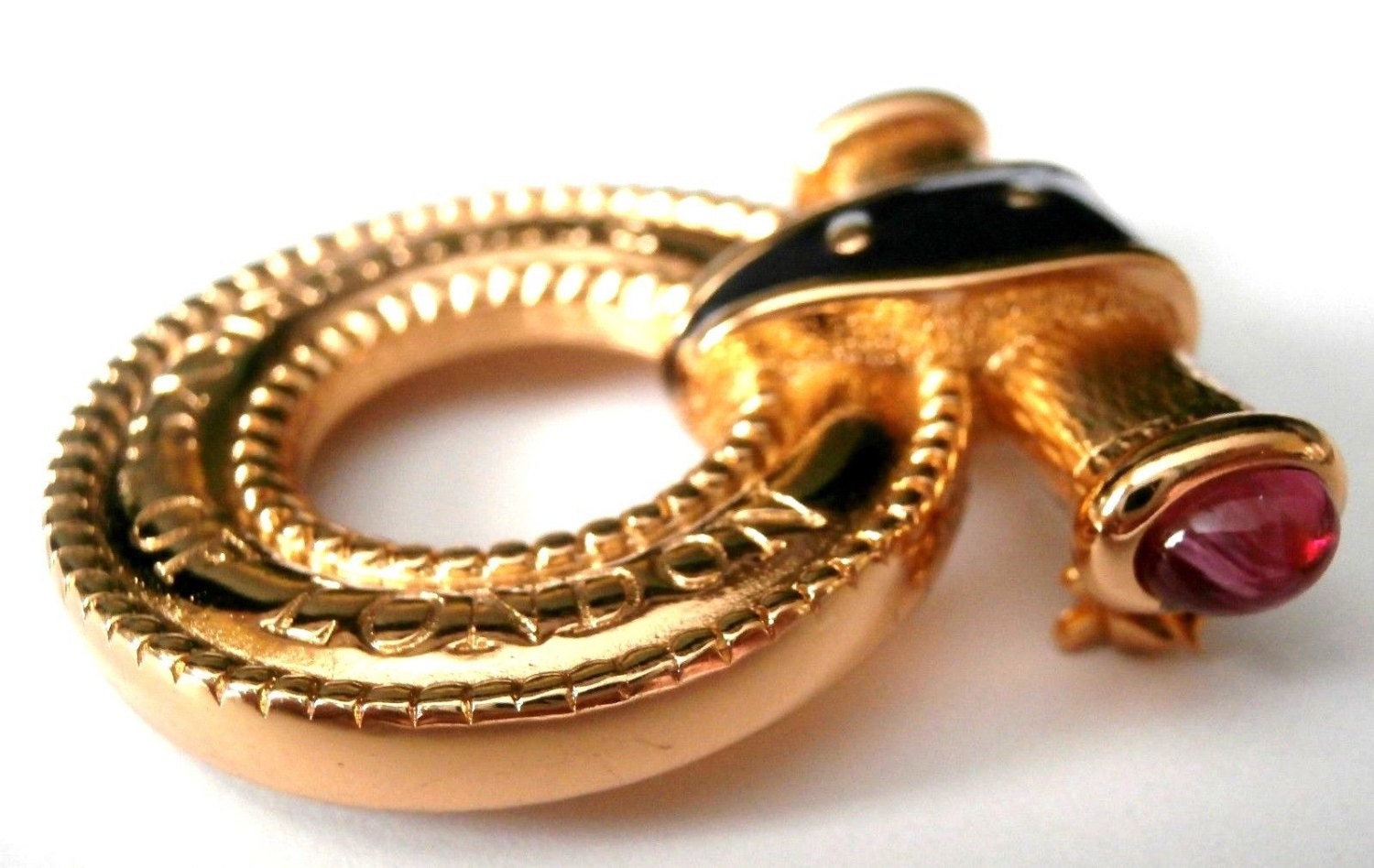 Burberrys of London Signed Gold Plated Wreath Pin Brooch
