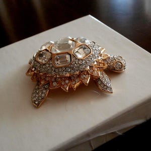 Swarovski Signed Diamond Turtle Pin Brooch Rare 1995 Trunk Tour "Wonderful Wildlife" Collector's Piece