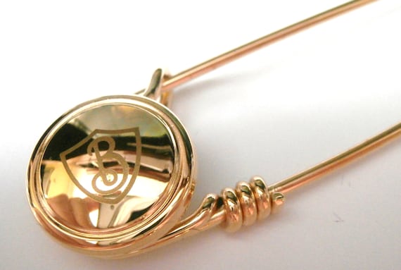Signed Burberrys of London Pin Brooch Gold Plated Kilt Safety Pin