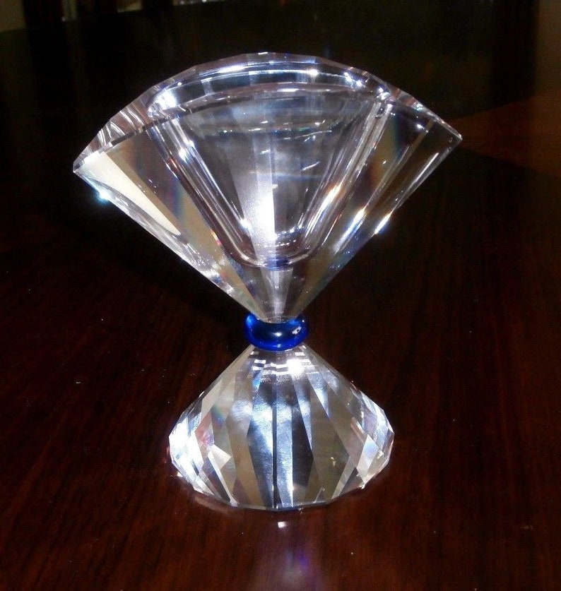 Swarovski Crystal Petit Vase 167 999 New in Box with Certificate of Authenticity image 3