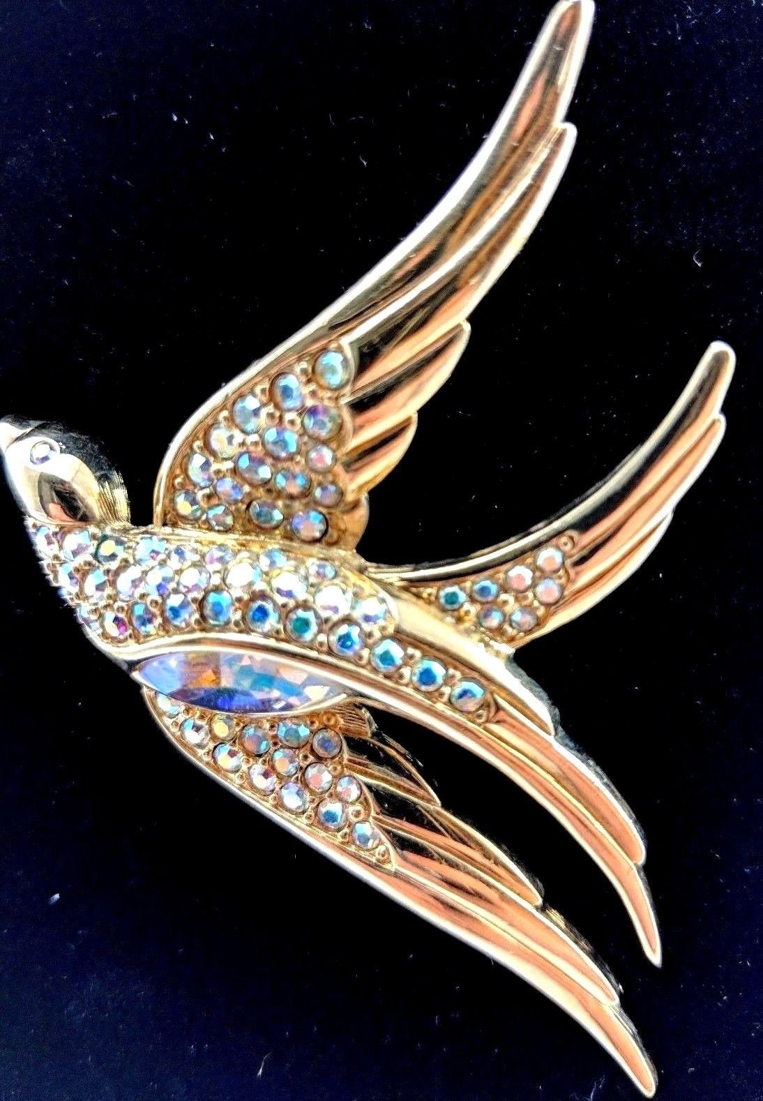 Spilla Uccellino In Cristallo E Strass Multicolore - KPA02116C5, Nuova