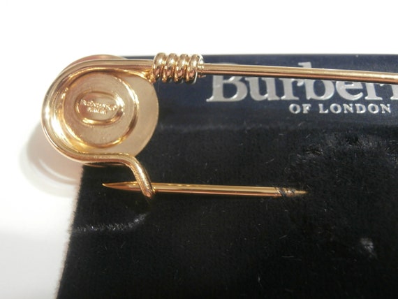 Signed Burberrys of London Pin Brooch Gold Plated… - image 5