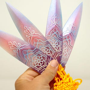 Zoey&#39;s Glow-in the Dark Throwing Knives : Transparent