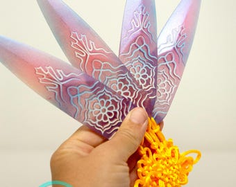 Zoey&#39;s Glow-in the Dark Throwing Knives : Transparent