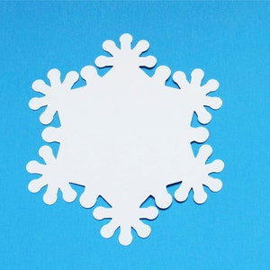 White Snowflakes/ 25 Snowflake Die Cuts / Cardstock Snowflake/ Snowflake Paper Punch/ Paper Snowflake