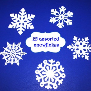 25 Assorted Paper snowflakes/White  Snowflake paper die cuts/ 25 Snowflake cutouts /  Snowflake Paper Punch/ Paper Snowflake