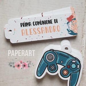 12 bigliettini per bomboniera - doppio strato  (12 ciondoli + 12 linguette) - Mod. Gamer