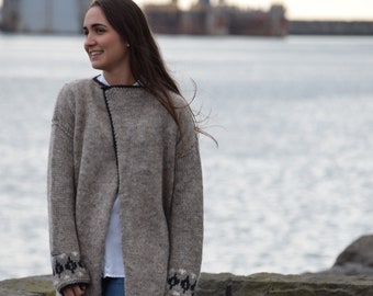 Handmade long cardigan from Icelandic wool