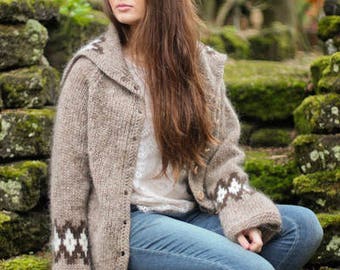 Handknitted sweater designed from icelandic wool