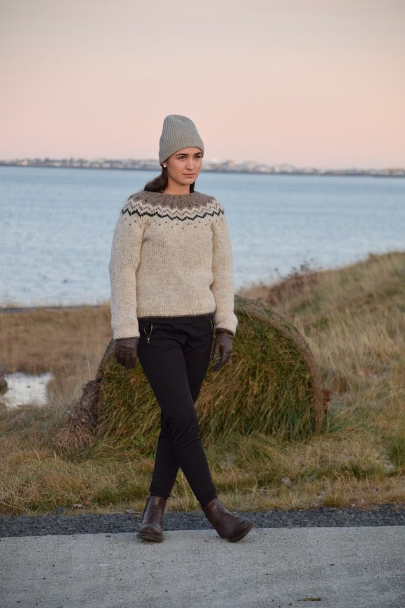 Icelandic sweater, lopapeysa image 5