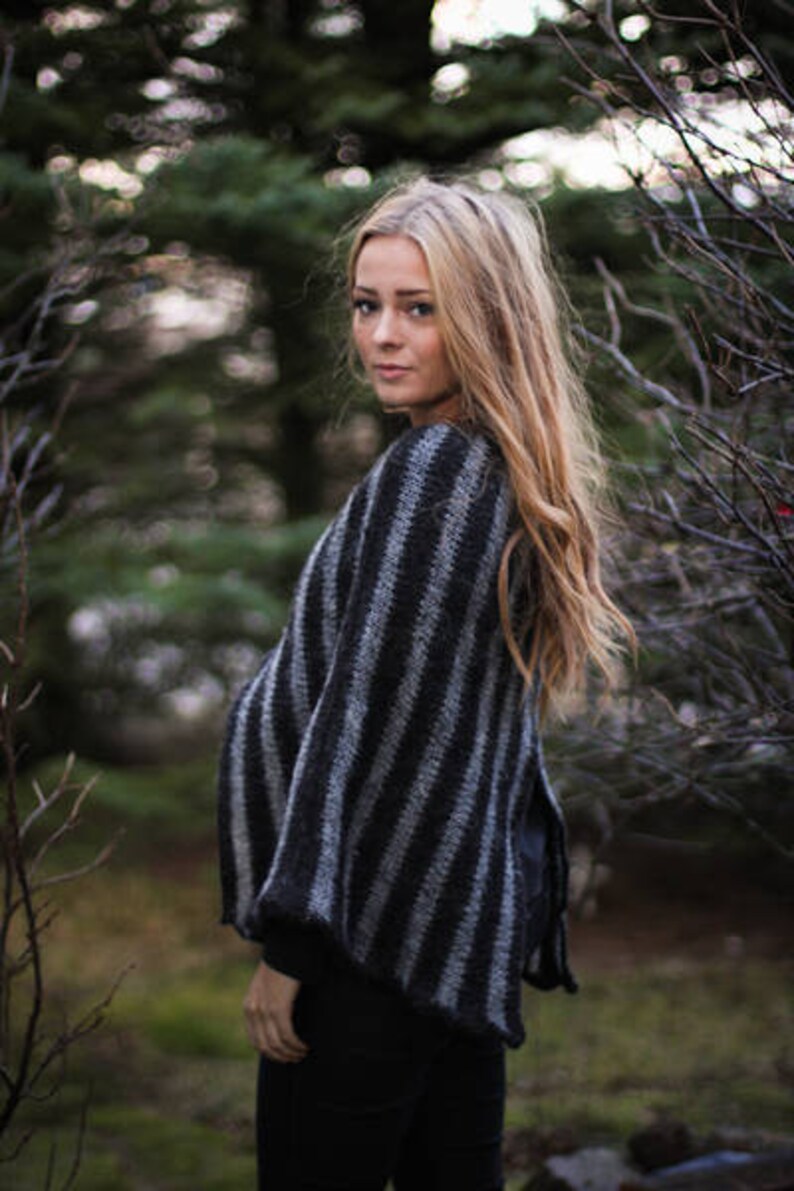 Handknitted poncho from icelandic wool image 4