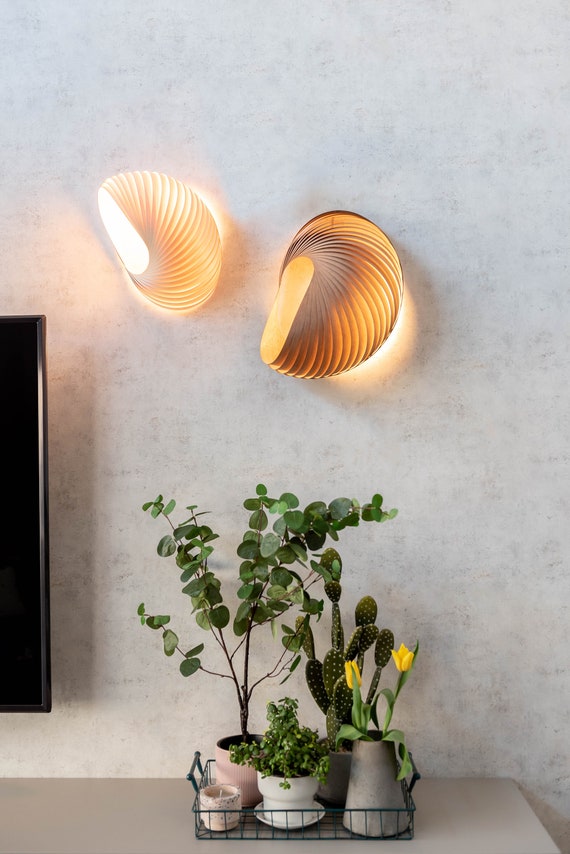 Wall lamp 2024 above bed
