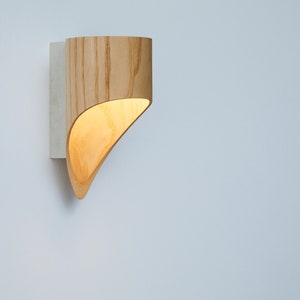 Wood Hallway Wall Sconce, Ash Veneer Wall Lighting, Home Improvement, Shoji Decor, Bedroom Wall Light, Mid Century Modern Decor, Birdy