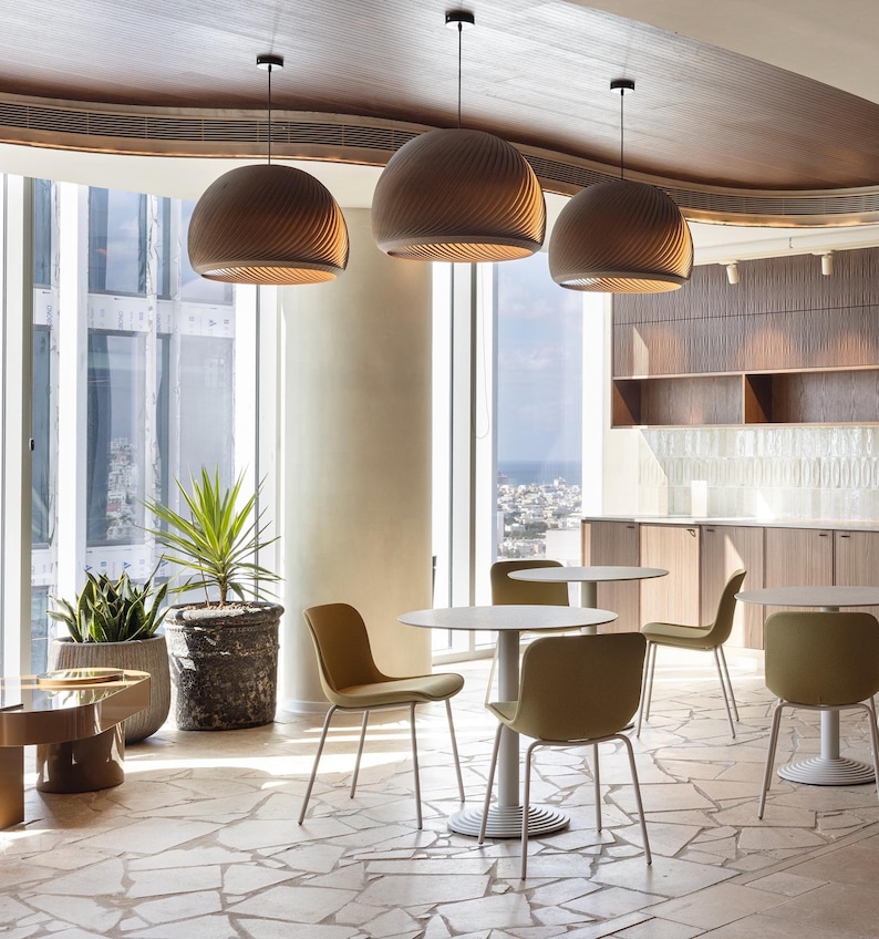 Pendelleuchte aus Walnussholz – Deckenleuchte aus furniertem, gebogenem Holz, Japandi-Beleuchtung, Kronleuchter, skandinavische Hängelampe – Wind Bild 7