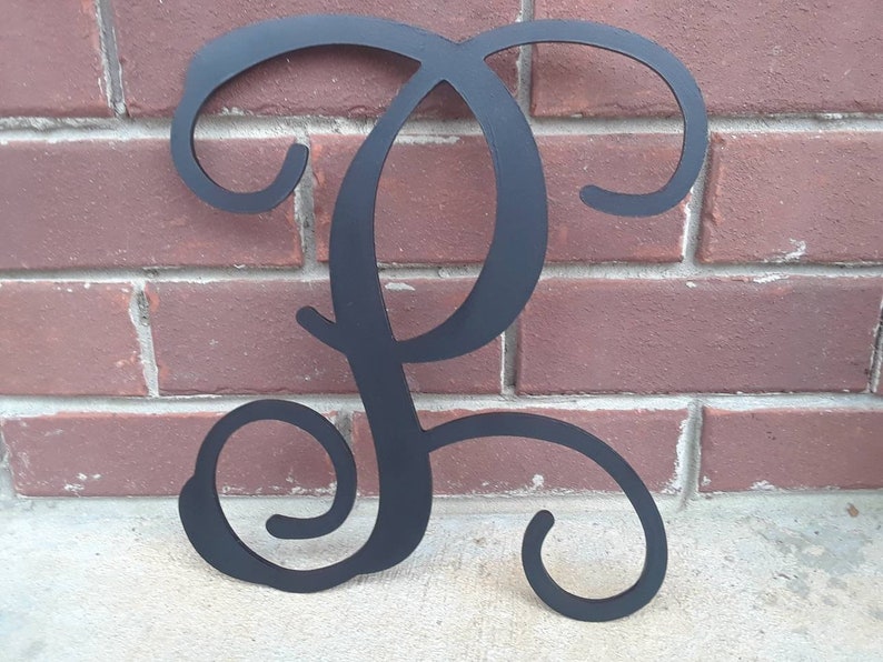 12 Vine Script Monogram Initial