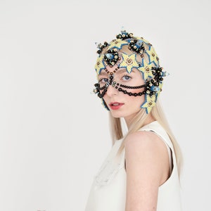 Avantgarde headpiece, beaded headdress, couture headwear, turtle mask, Wearable costume jewelry, Haute couture hat image 6