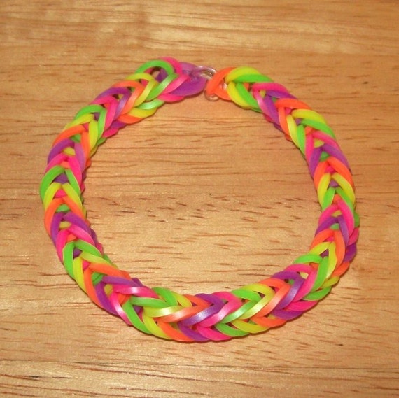 Rainbow Loom bracelet, rubber bands, 4th Of July, Independence Day    Rainbow loom bracelets, Rainbow loom rubber bands, Rainbow loom bands